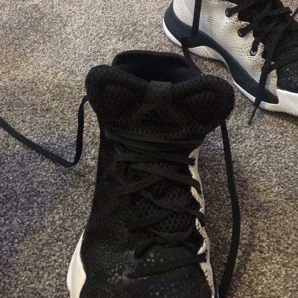 adidas basketball shoes - Picture 3 of 3